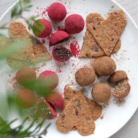 Raw pepparkaksbollar med RED