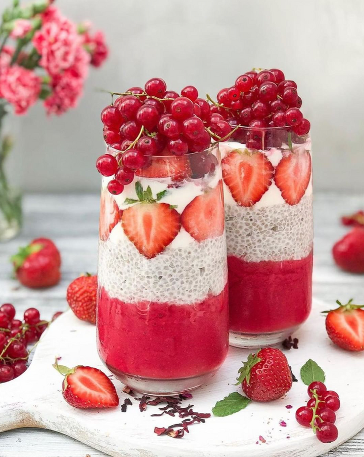 Red berries chia pudding